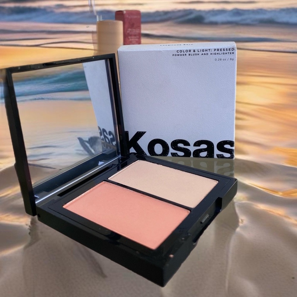 KOSAS  Blush and press powder duo in shade papaya 1972